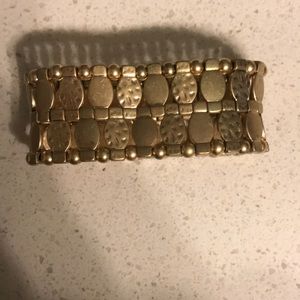 Thick gold bracelet